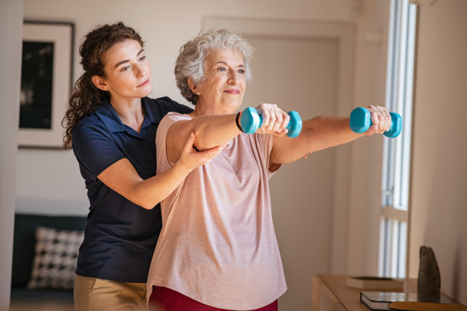 promoting-exercise-for-seniors-in-assisted-living